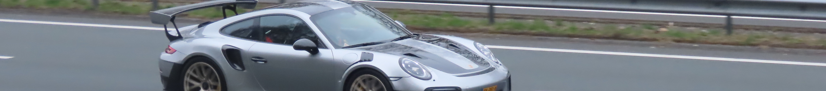 Porsche 991 GT2 RS Weissach Package