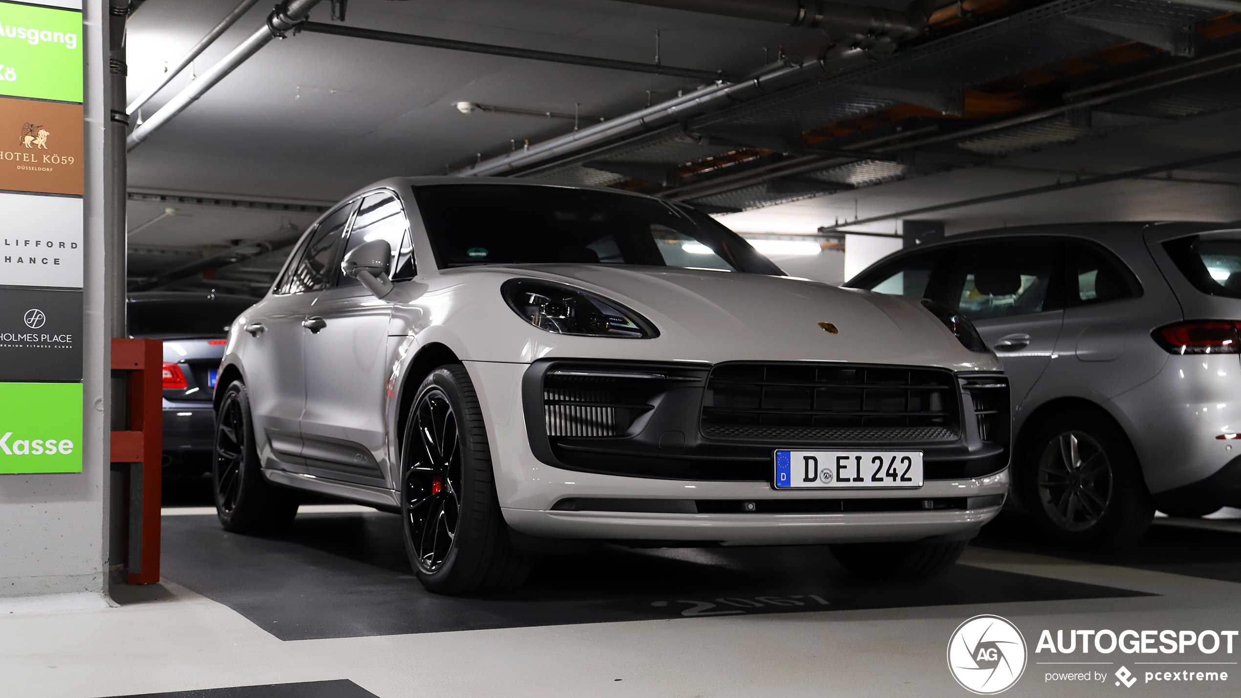 Porsche 95B Macan GTS MkIII