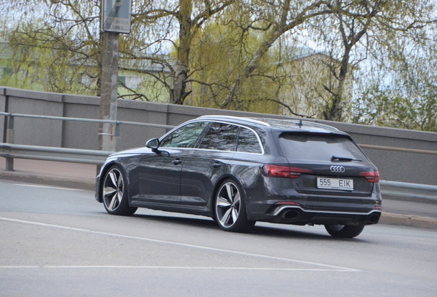 Audi RS4 Avant B9