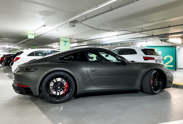 Porsche 992 Carrera GTS