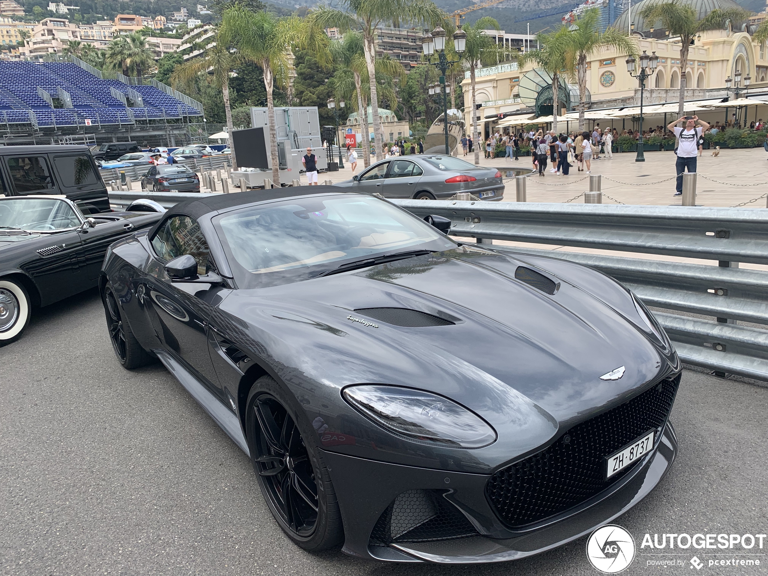 Aston Martin DBS Superleggera Volante