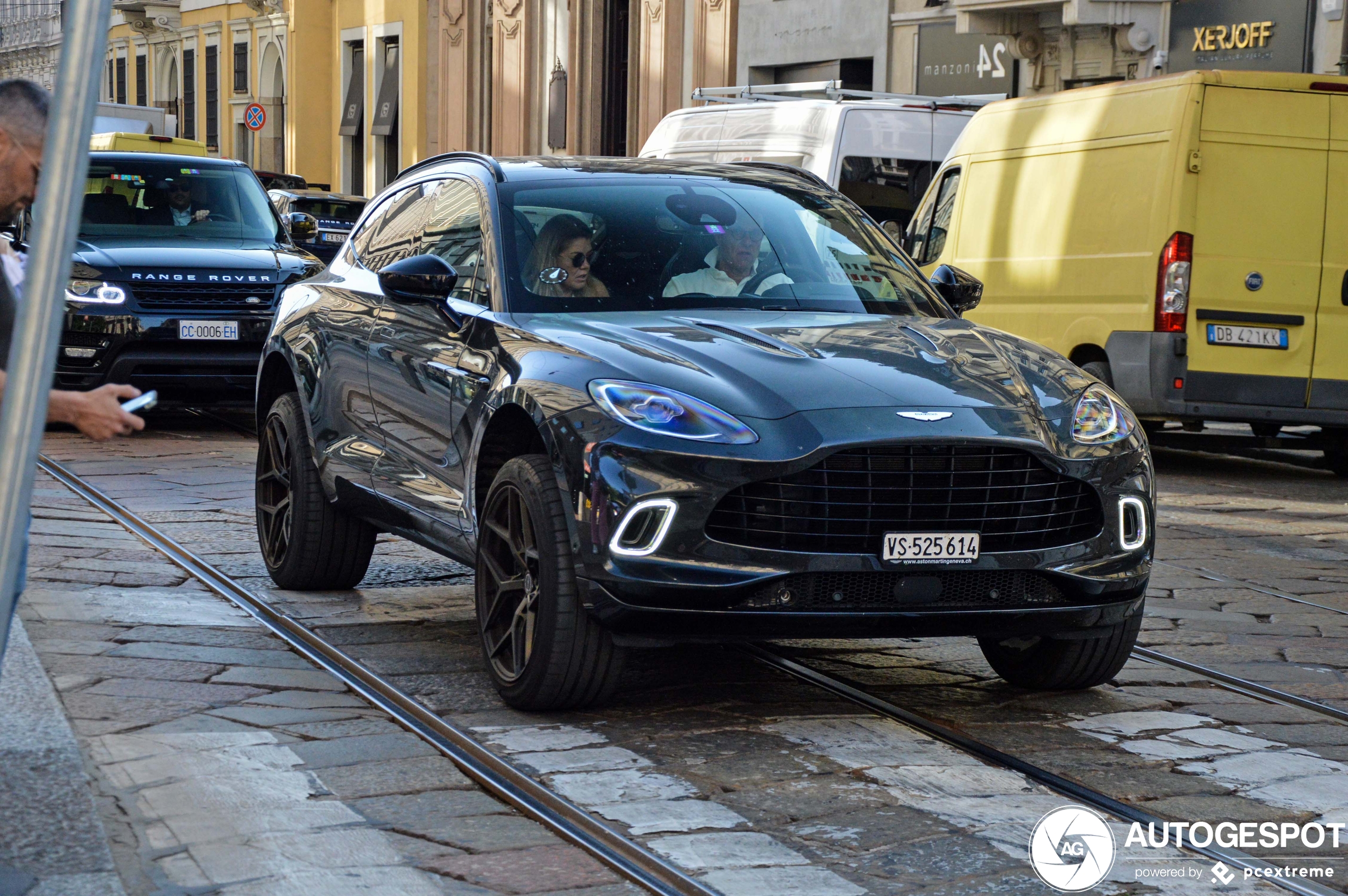 Aston Martin DBX