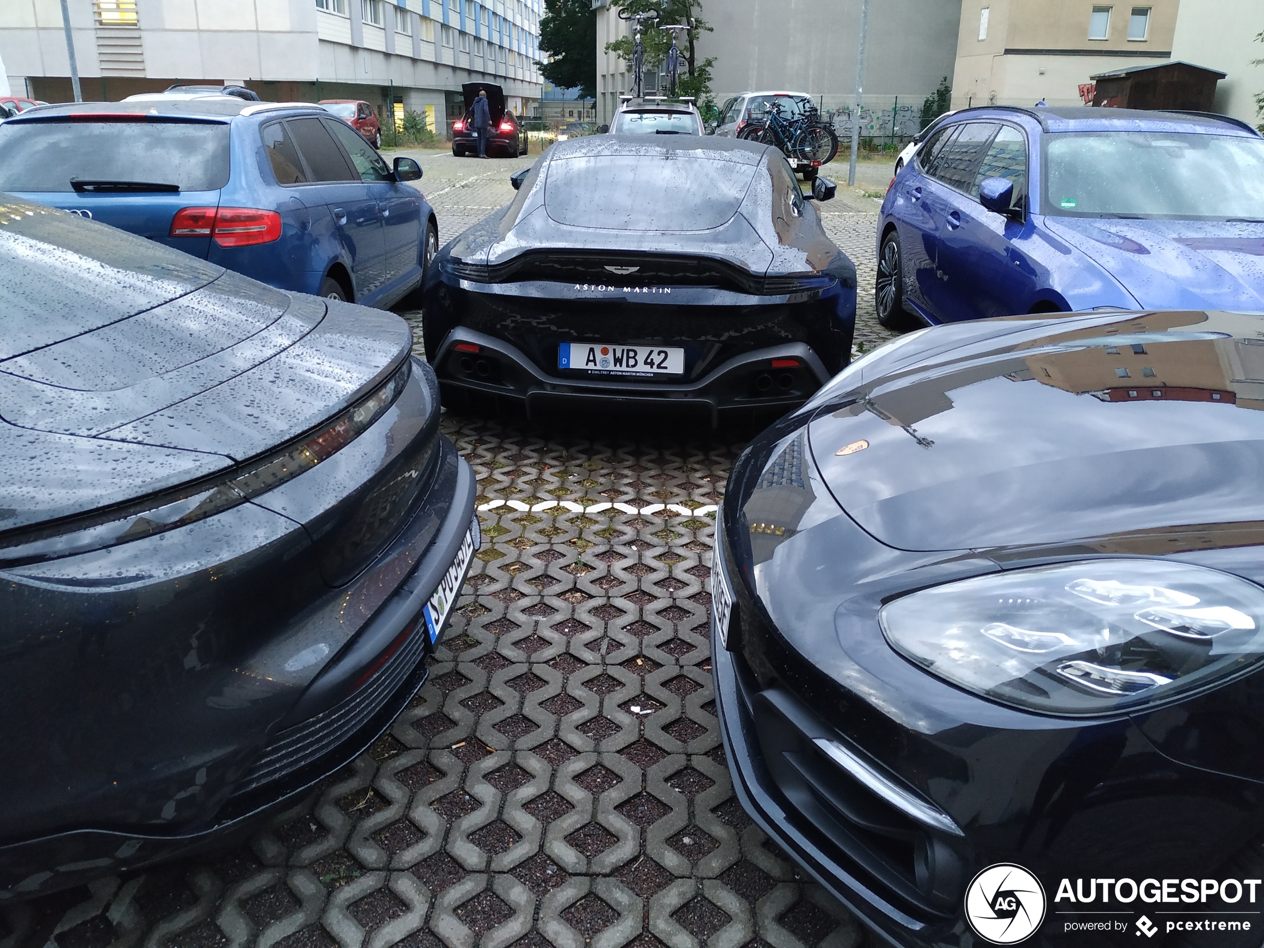 Aston Martin V8 Vantage 2018