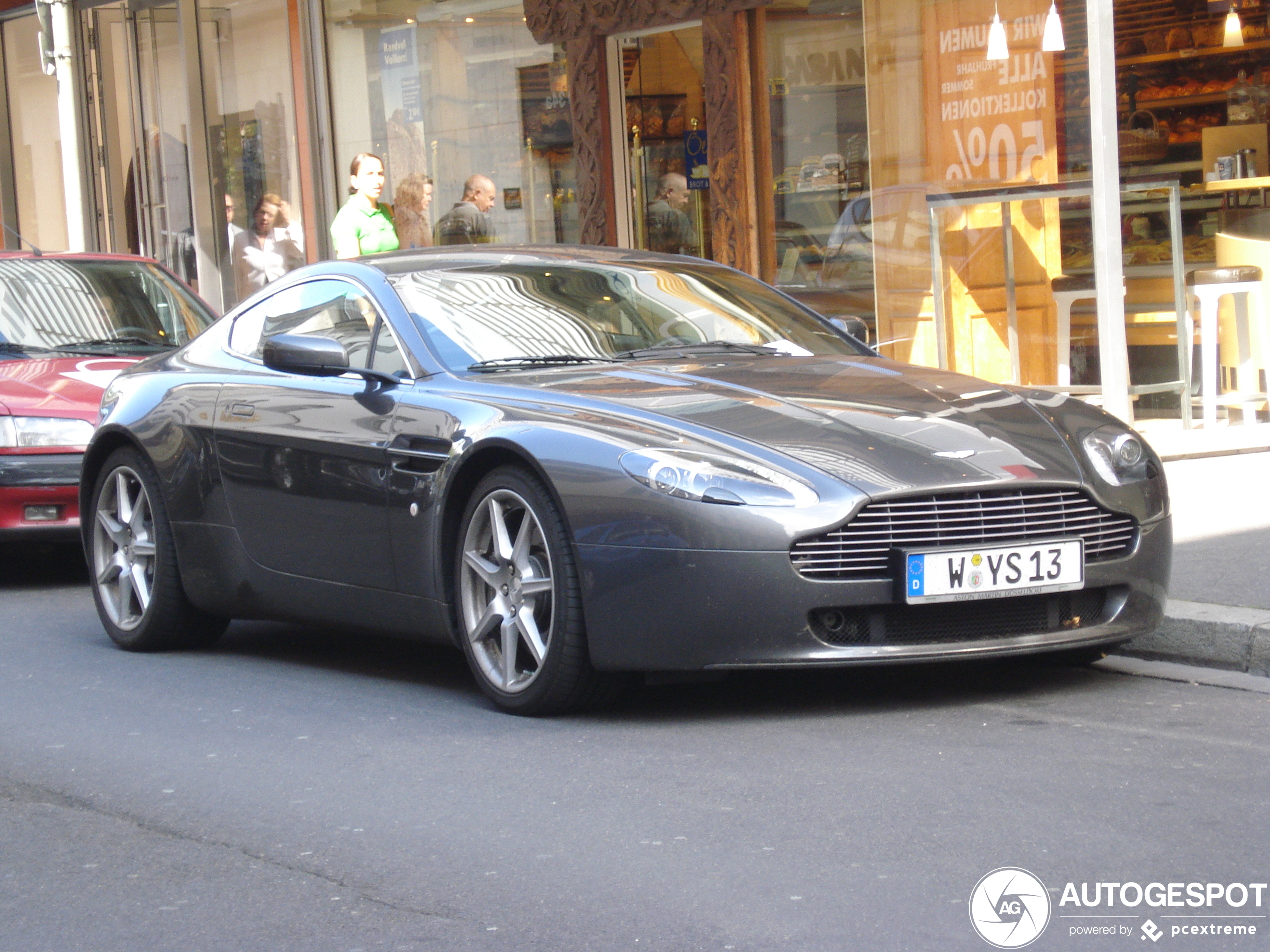 Aston Martin V8 Vantage