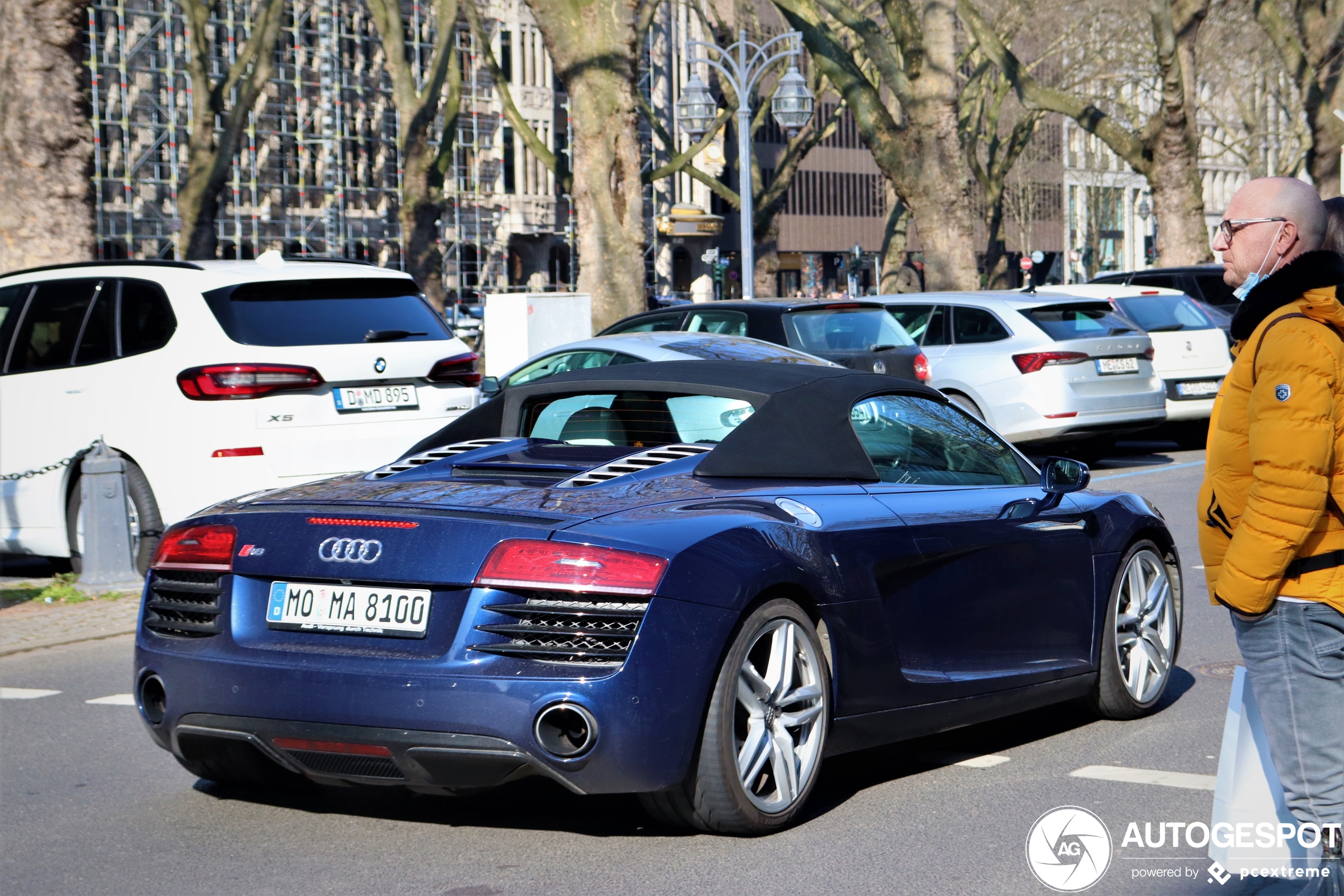 Audi R8 V8 Spyder 2013