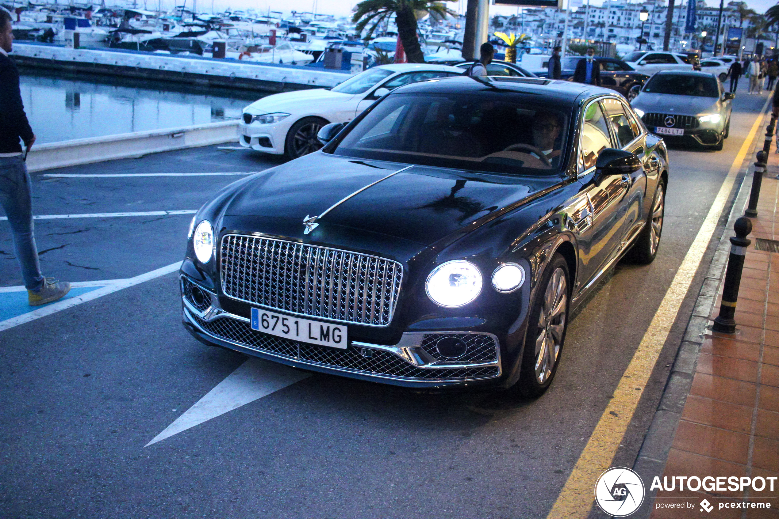 Bentley Flying Spur V8 2021