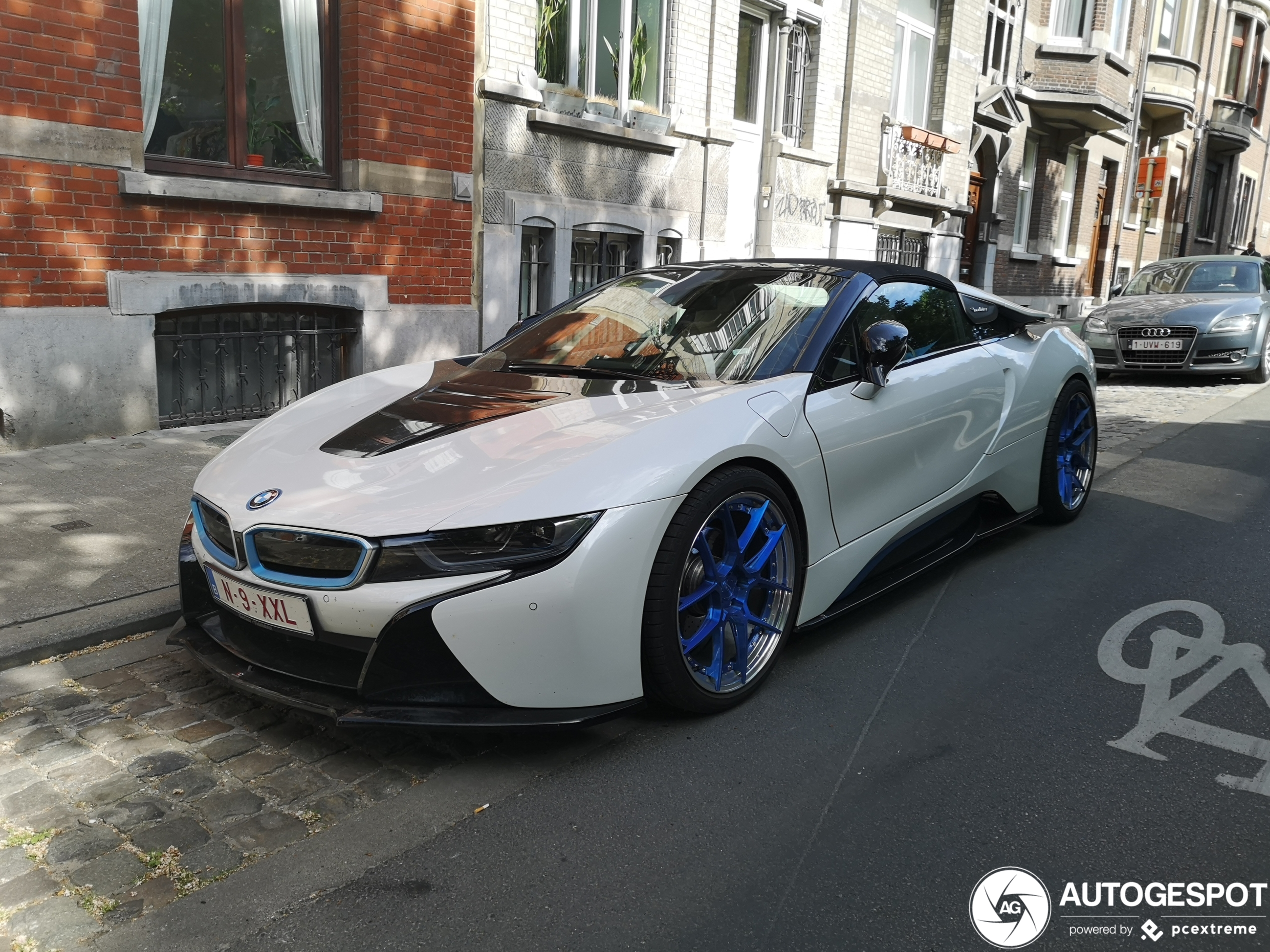 BMW i8 Roadster