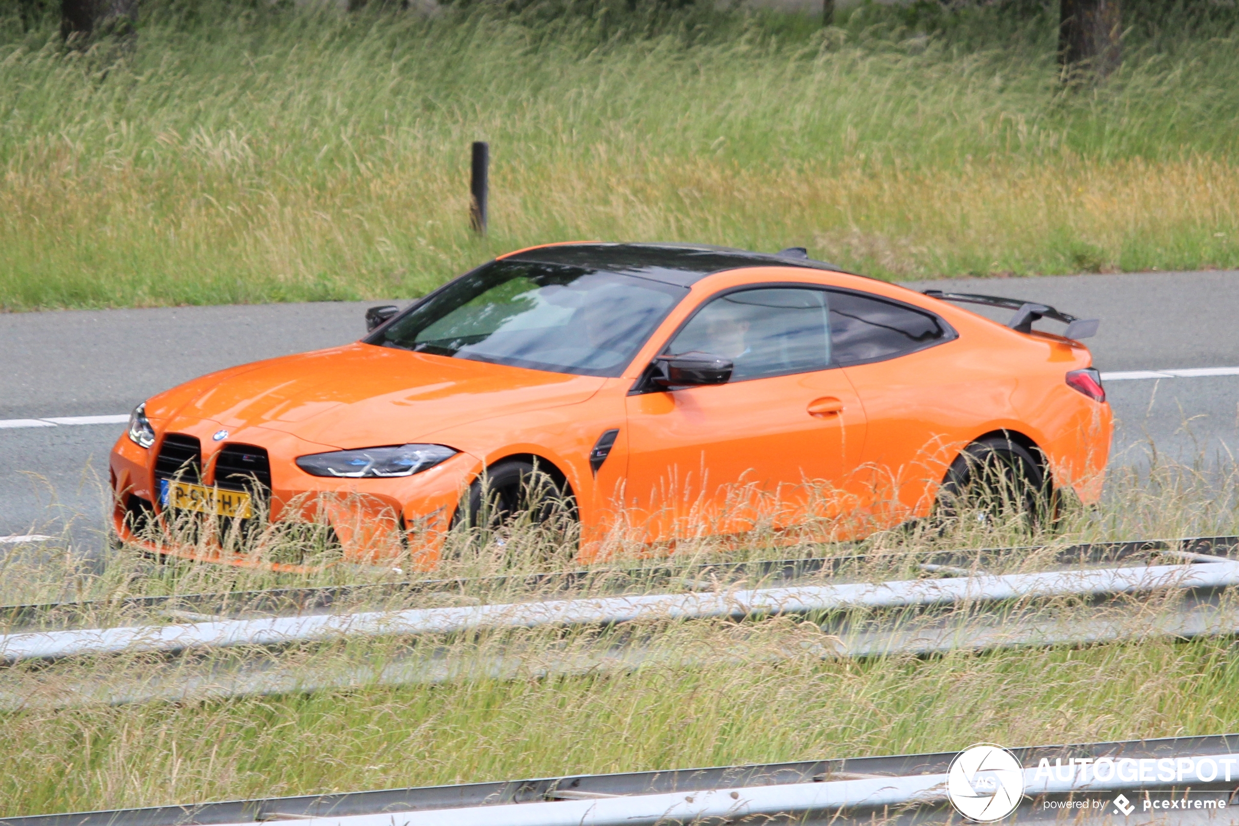 In deze BMW zit je nooit om aandacht verlegen