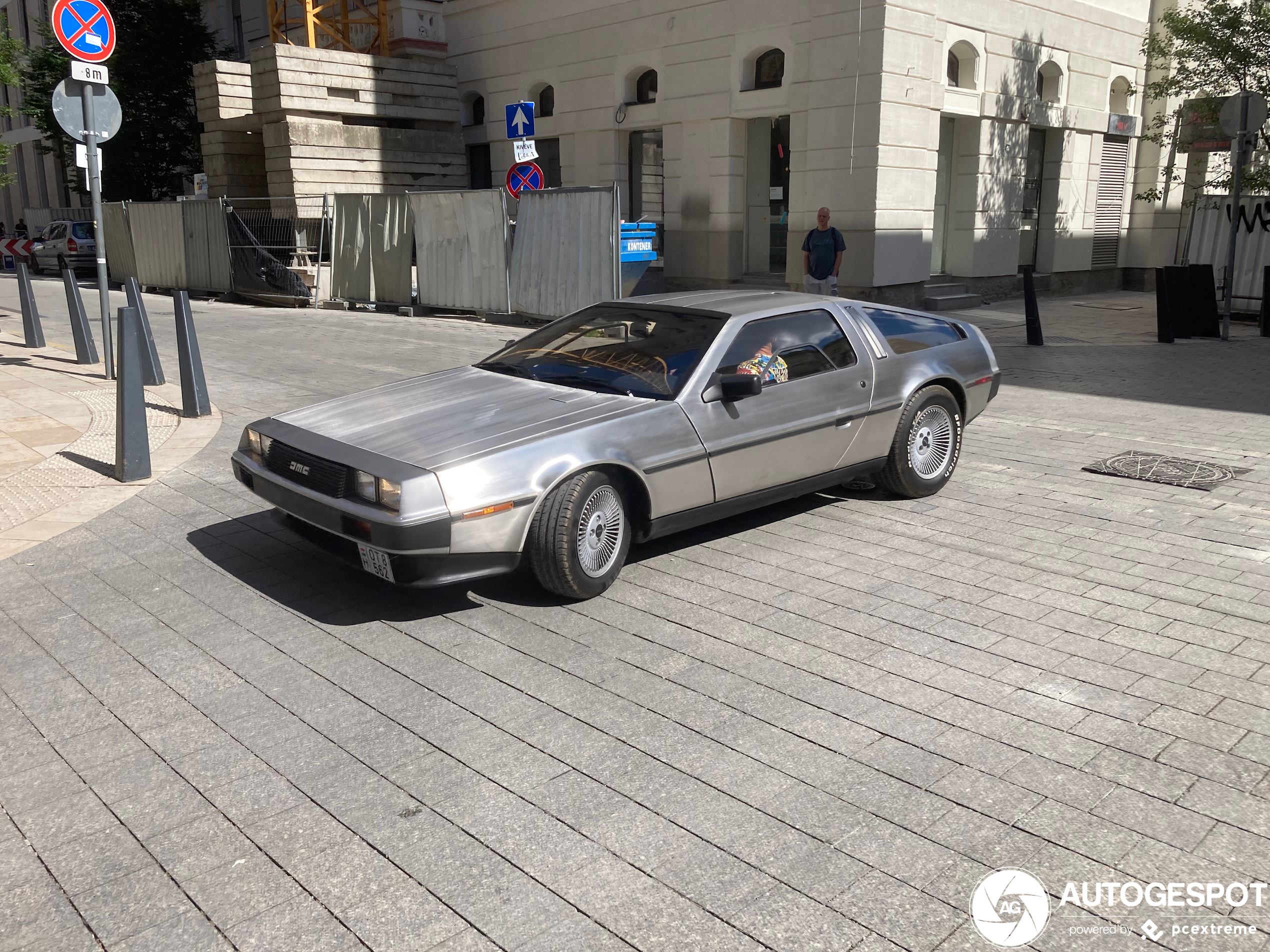 DeLorean DMC-12