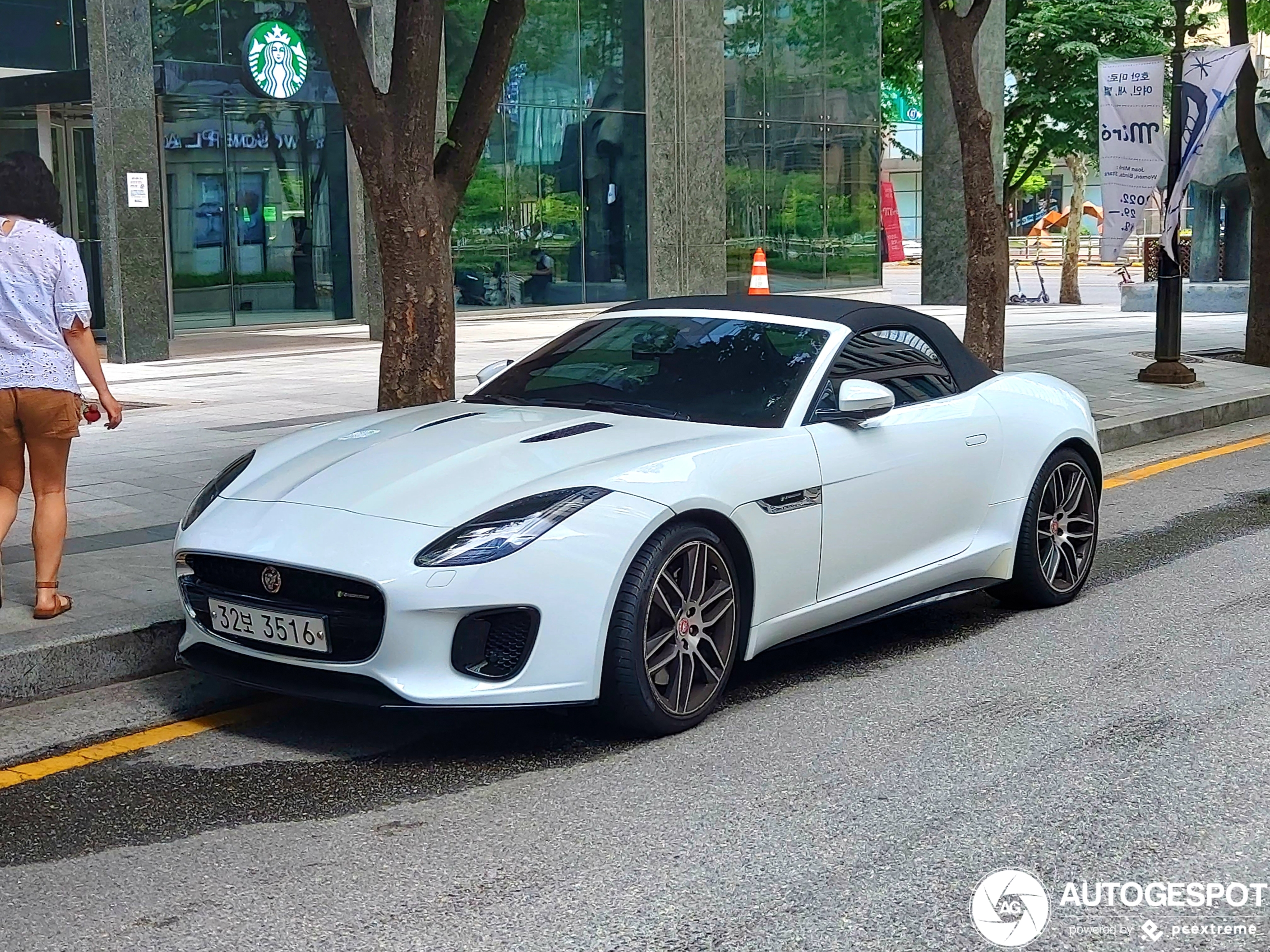 Jaguar F-TYPE P380 Convertible