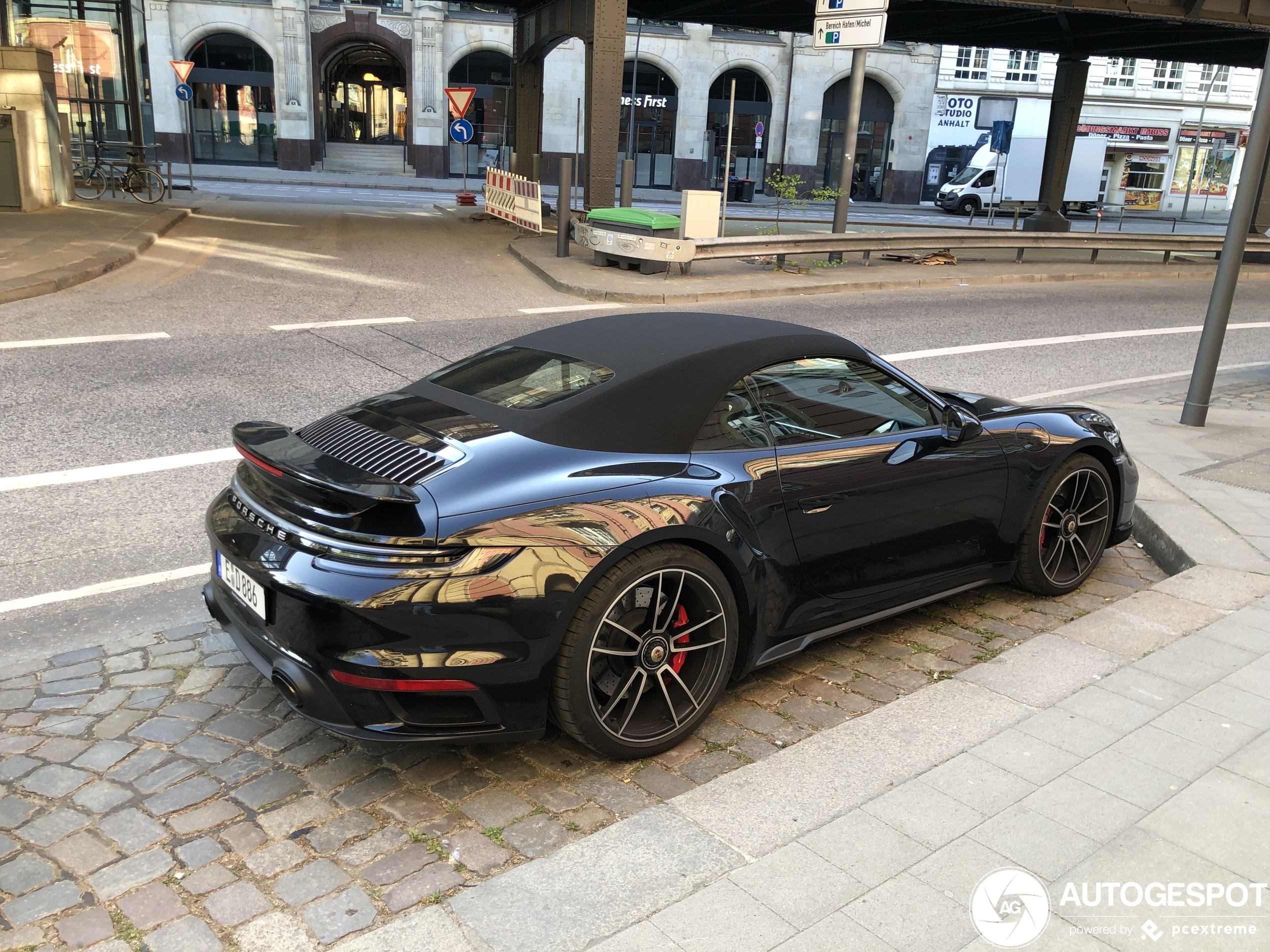 Porsche 992 Turbo S Cabriolet