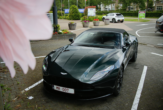 Aston Martin DB11 V8 Volante