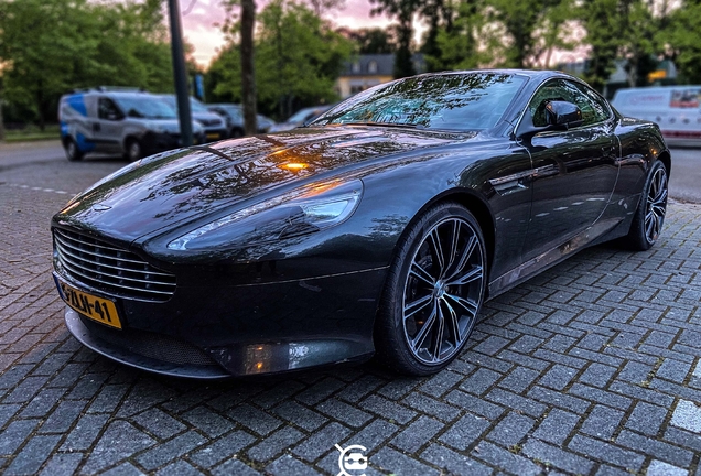 Aston Martin DB9 2013