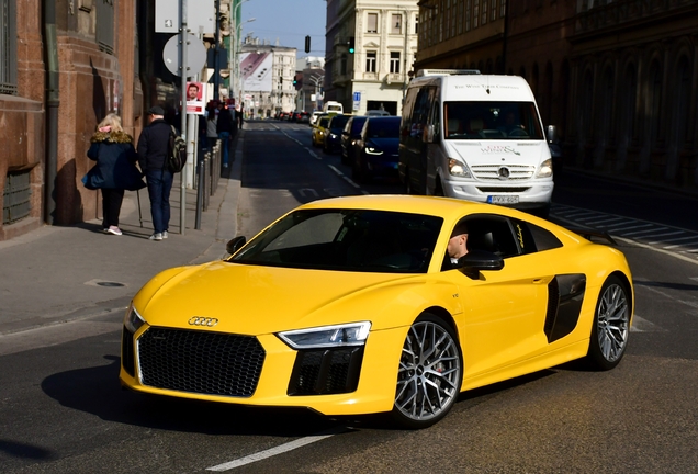 Audi R8 V10 Plus 2015