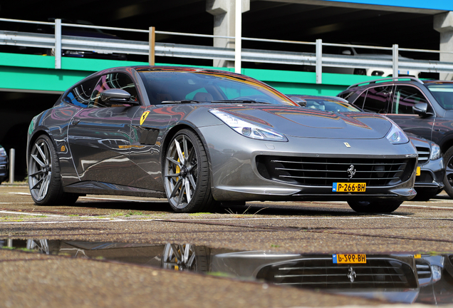 Ferrari GTC4Lusso