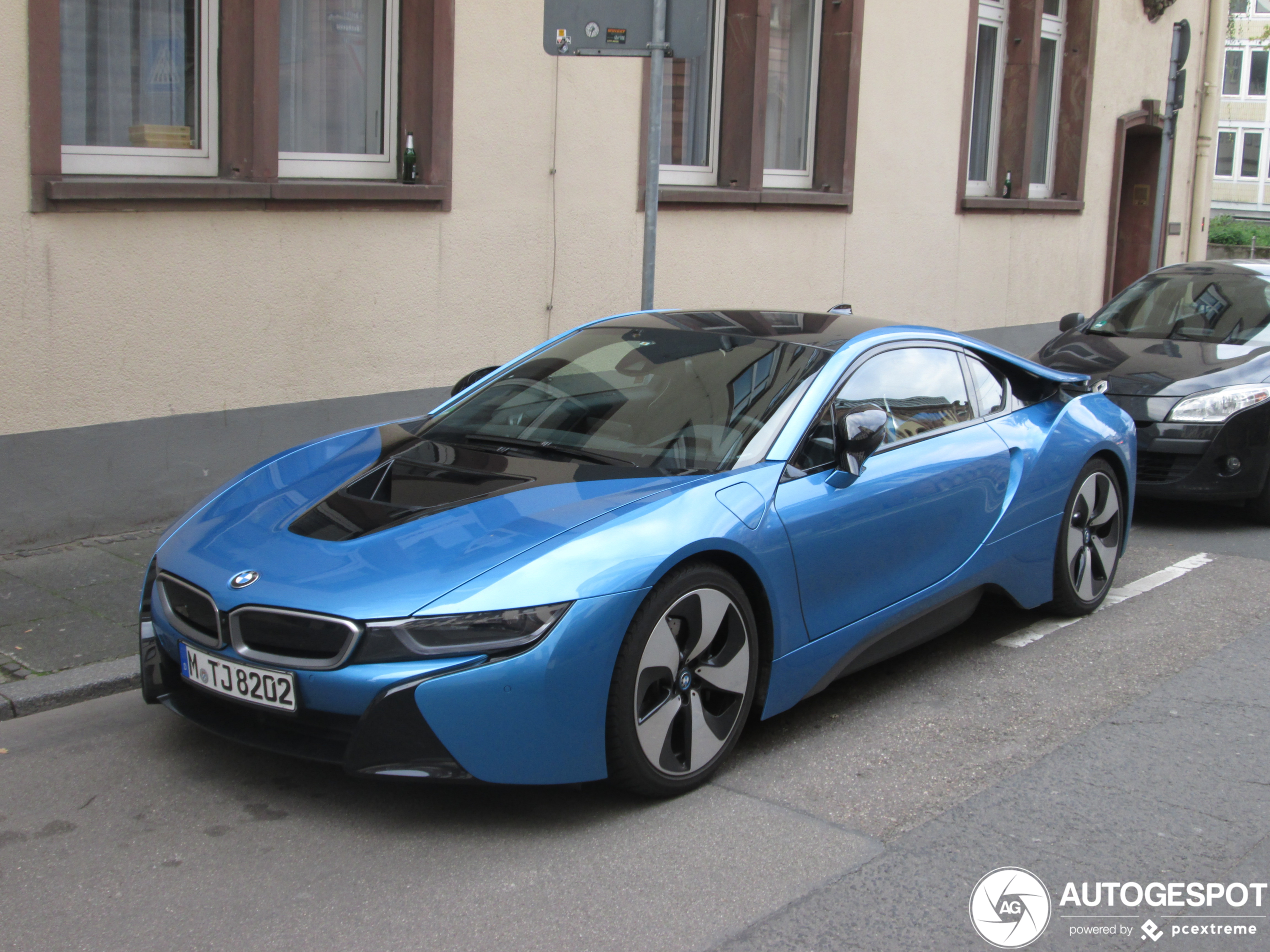 BMW i8