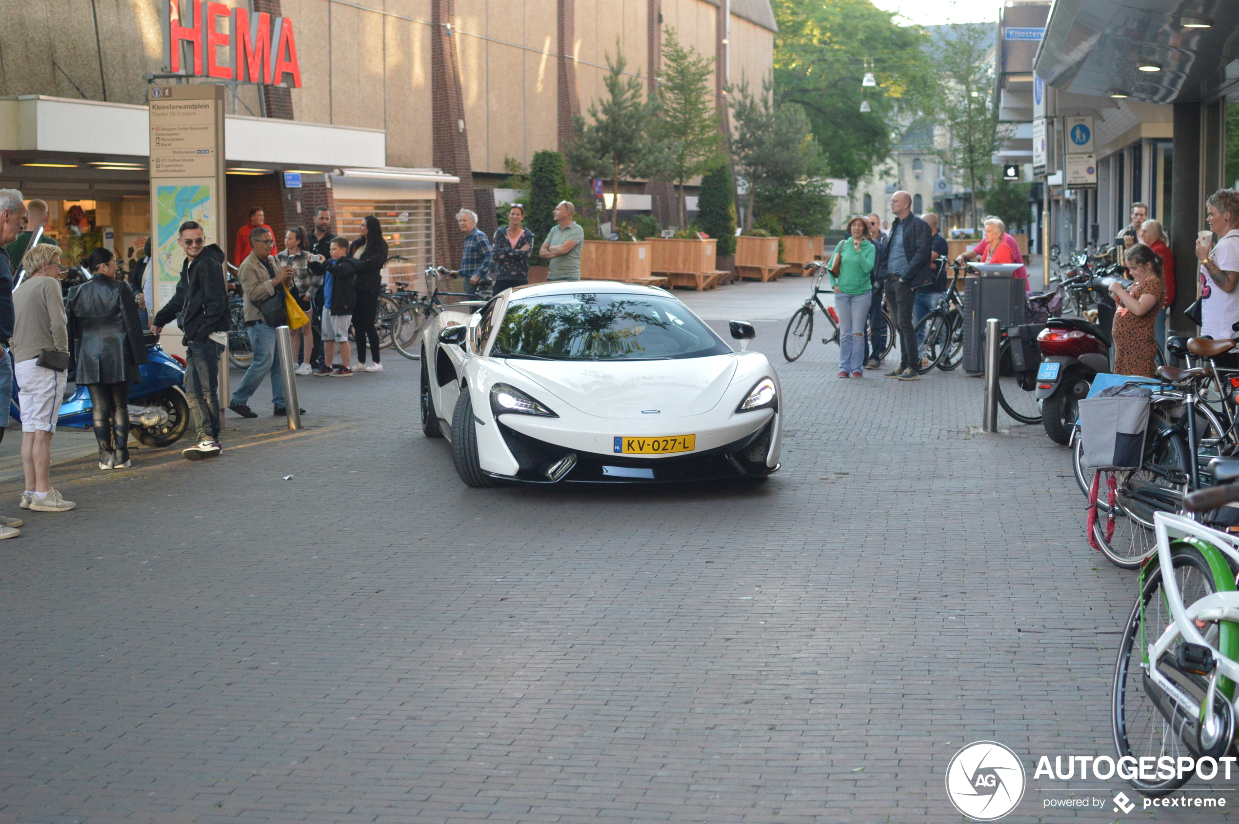 McLaren 570S