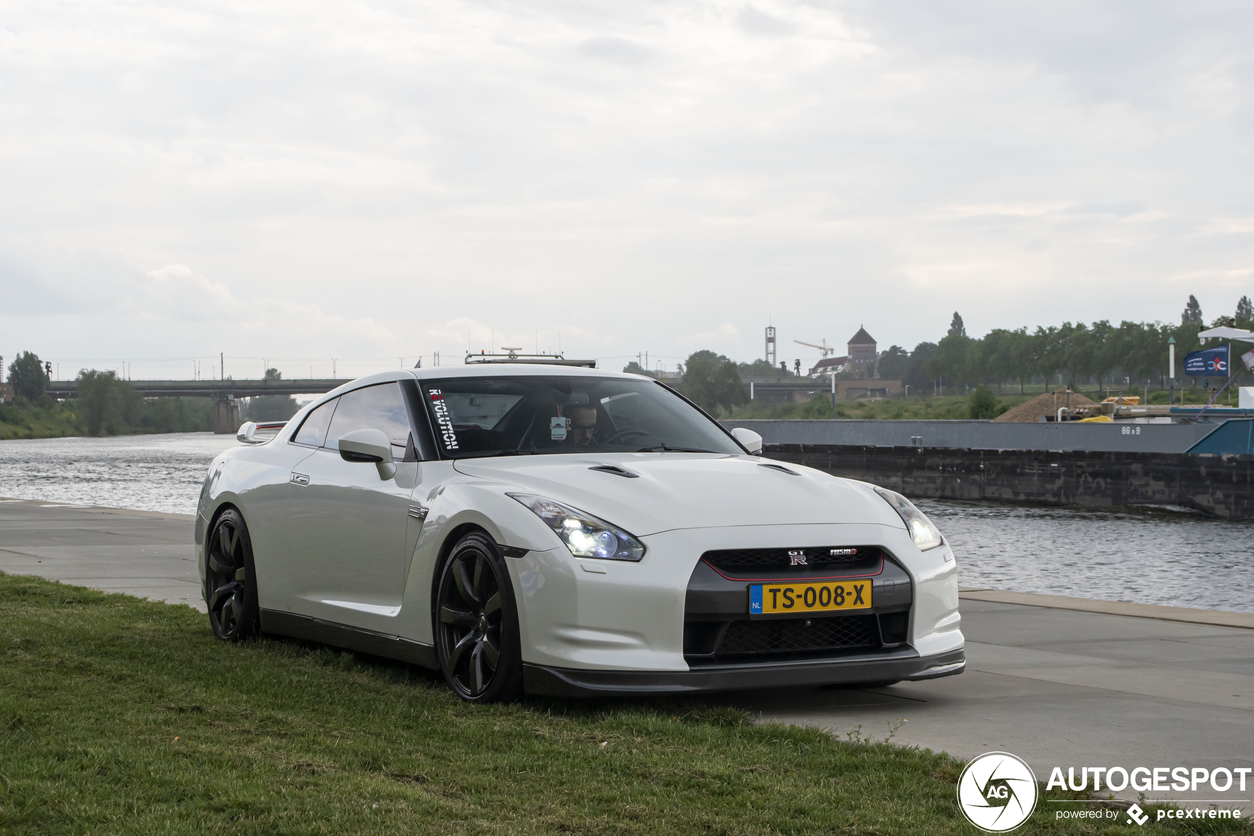 Nissan GT-R