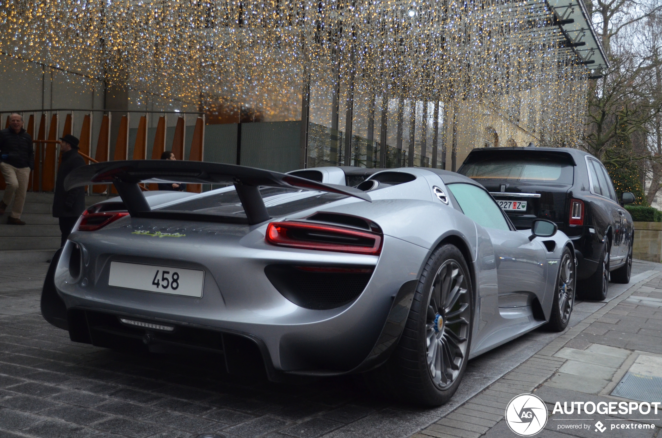 Porsche 918 Spyder Weissach Package