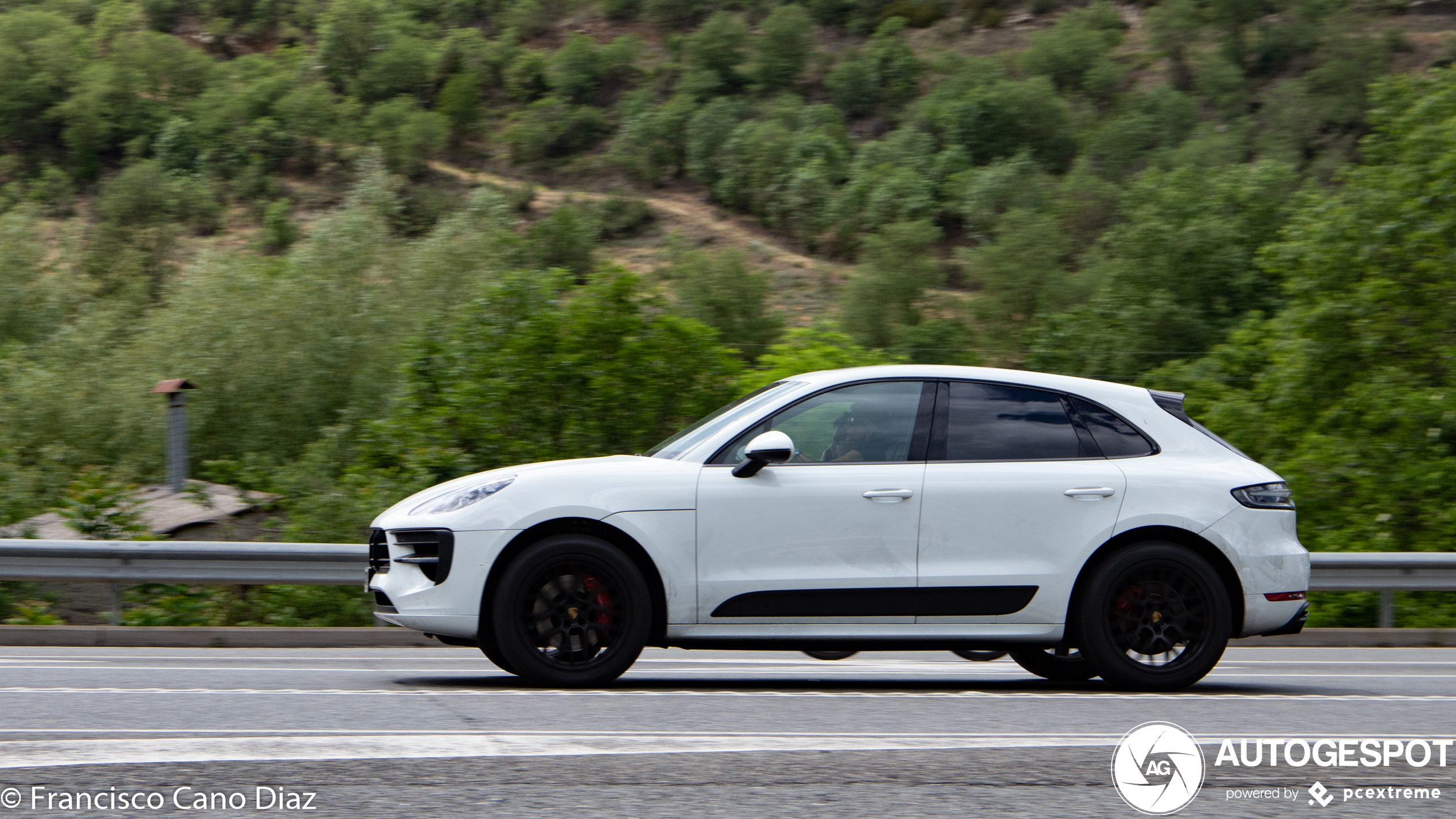 Porsche 95B Macan GTS MkII