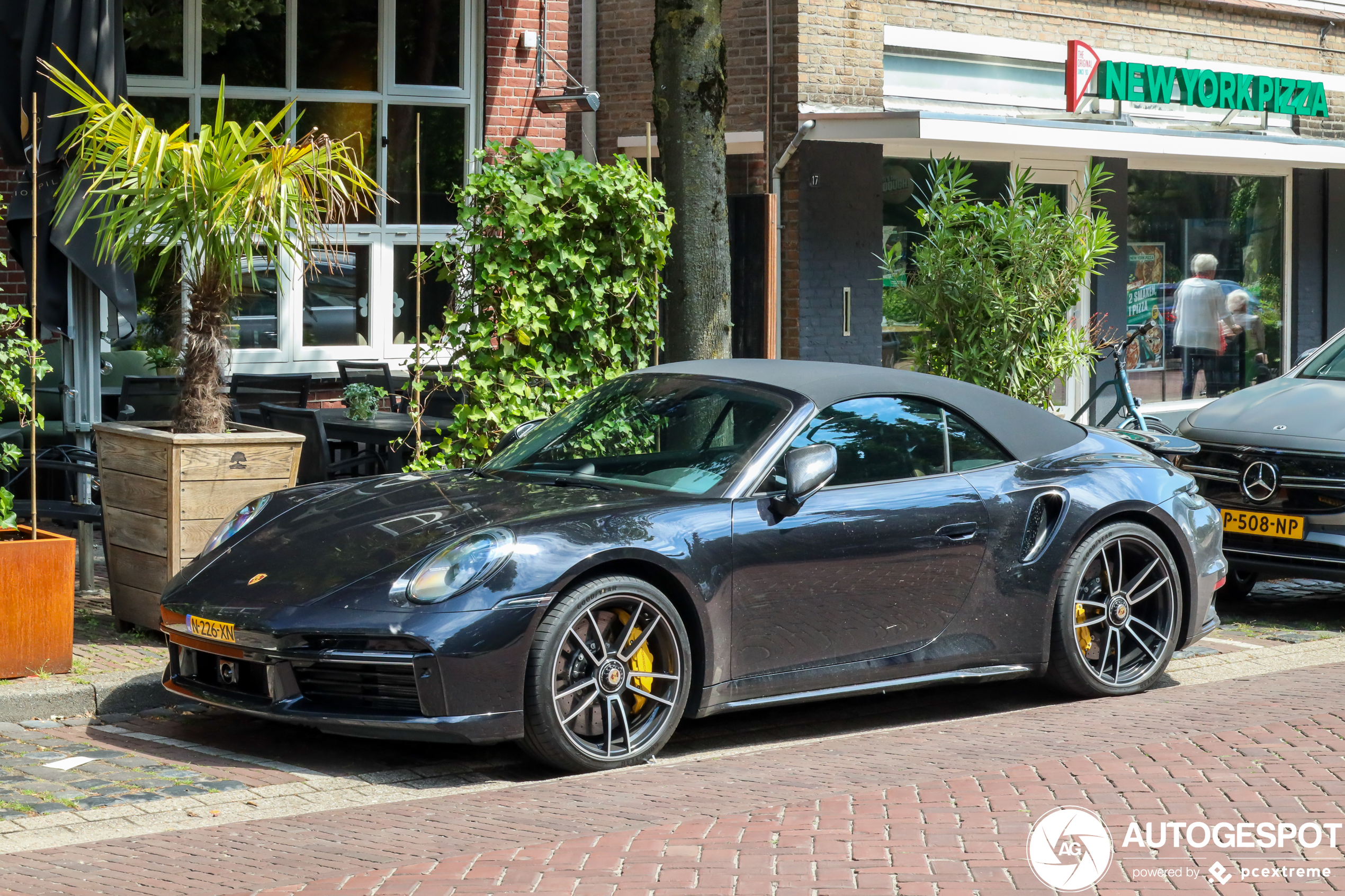 Porsche 992 Turbo S Cabriolet