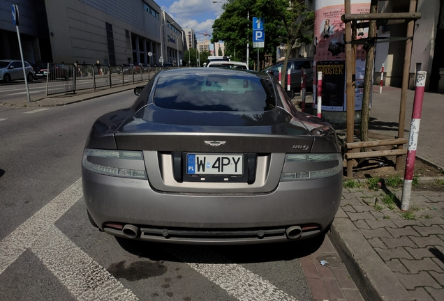 Aston Martin DB9