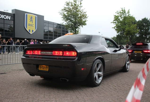 Dodge Challenger SRT-8