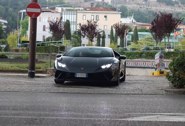 Lamborghini Huracán LP640-4 Performante