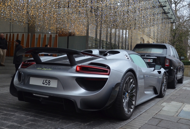 Porsche 918 Spyder Weissach Package