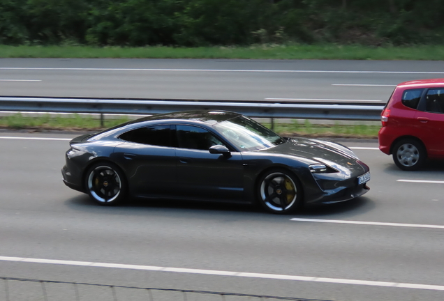 Porsche Taycan Turbo S