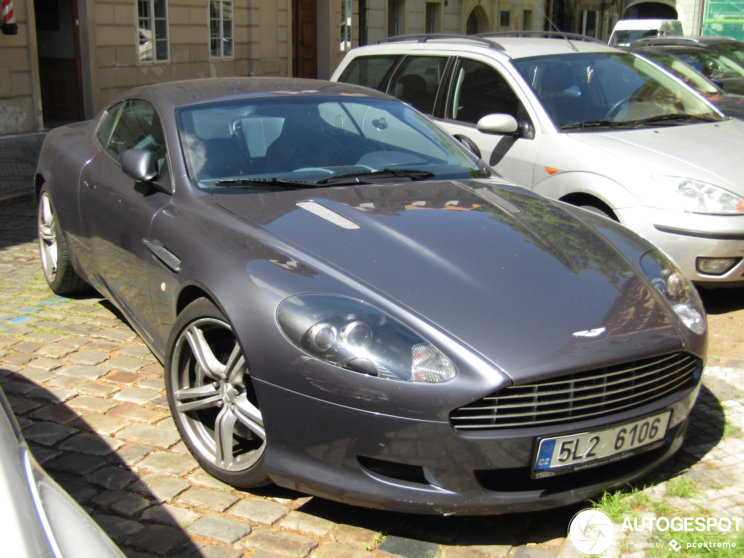 Aston Martin DB9