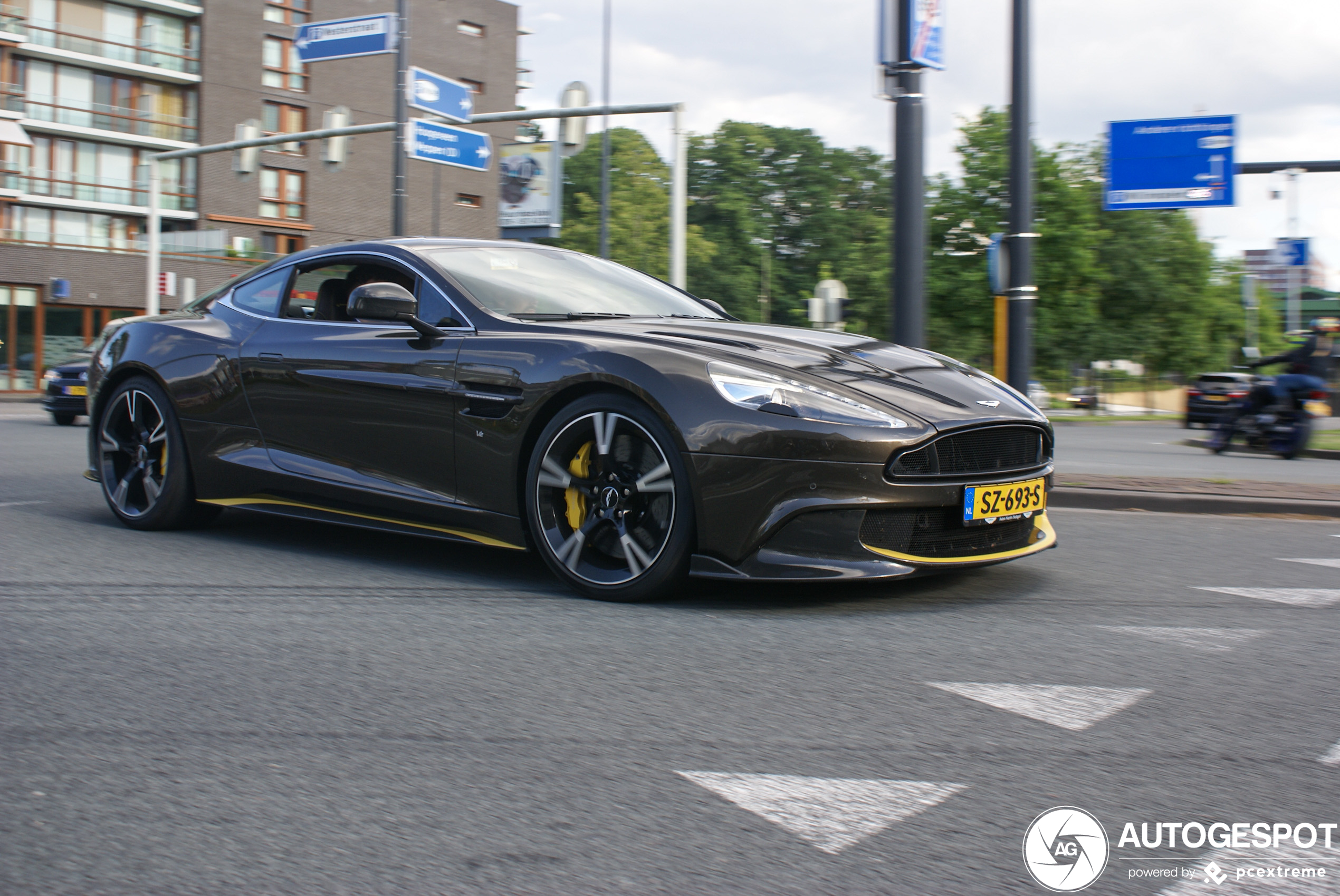 Aston Martin Vanquish S 2017