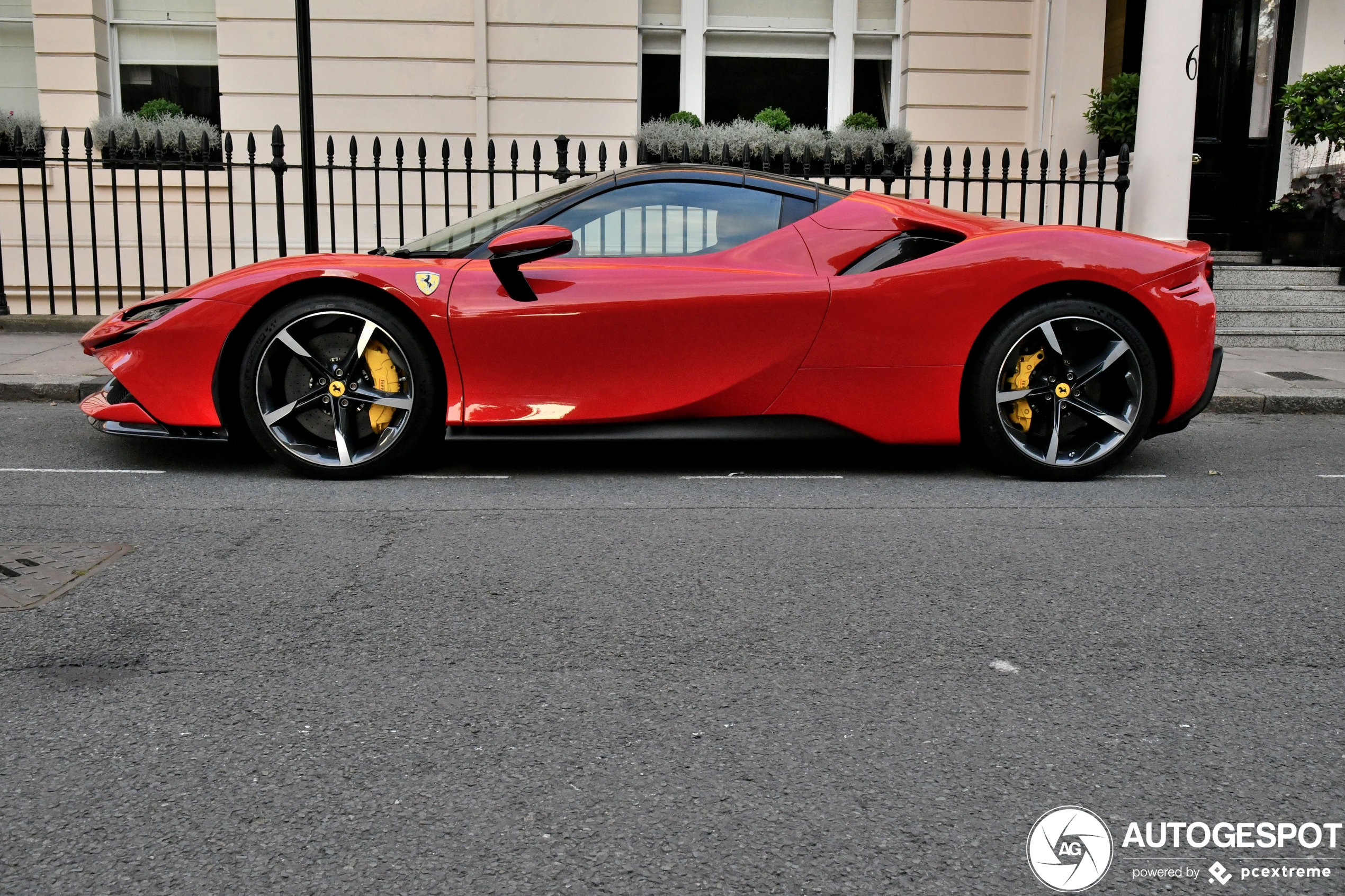 Ferrari SF90 Spider