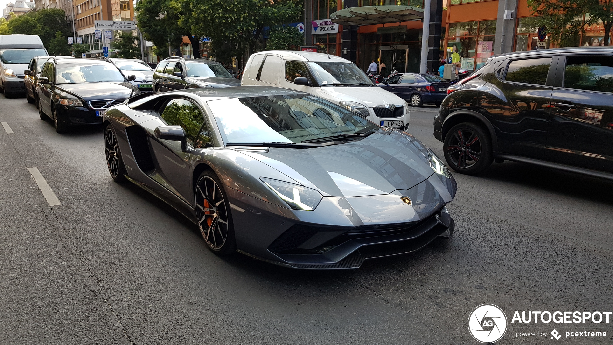 Lamborghini Aventador S LP740-4