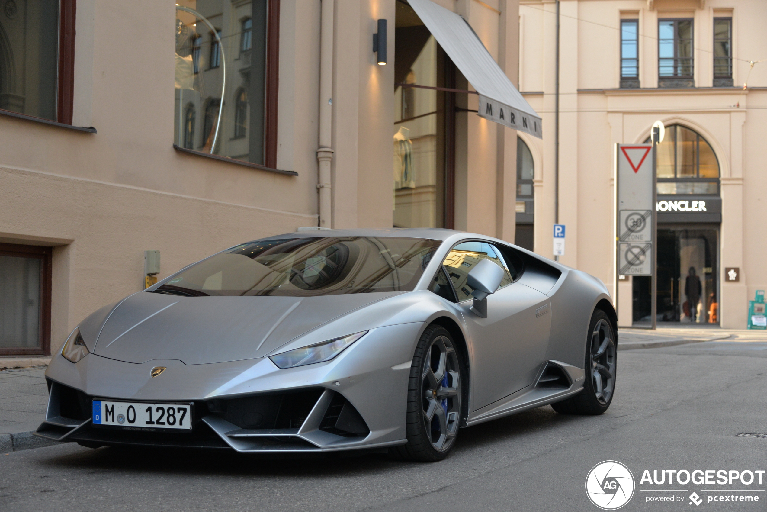 Lamborghini Huracán LP640-4 EVO