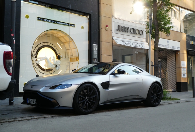 Aston Martin V8 Vantage 2018