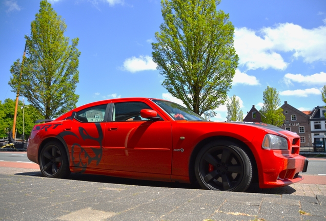 Dodge Charger SRT-8