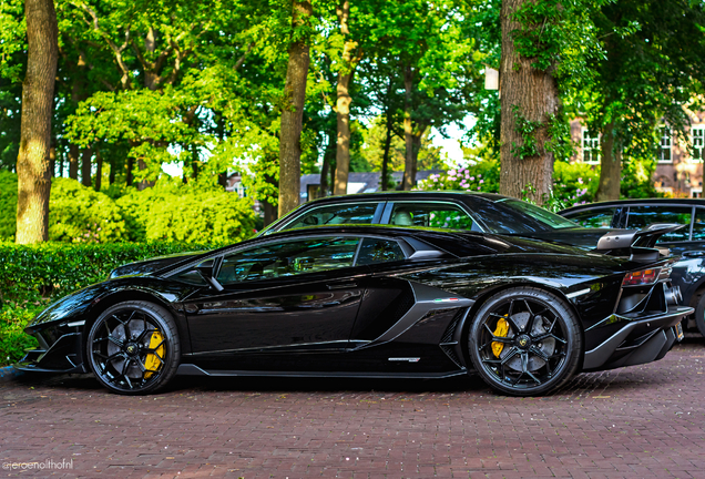 Lamborghini Aventador LP770-4 SVJ