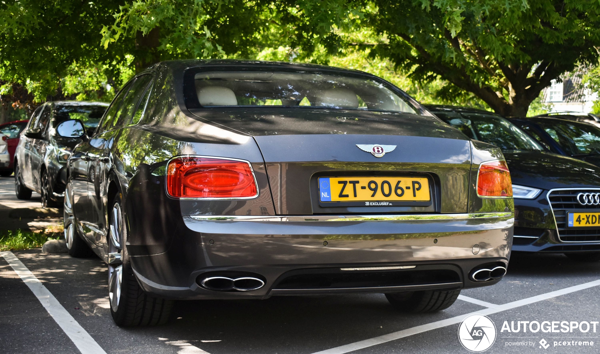 Bentley Flying Spur V8