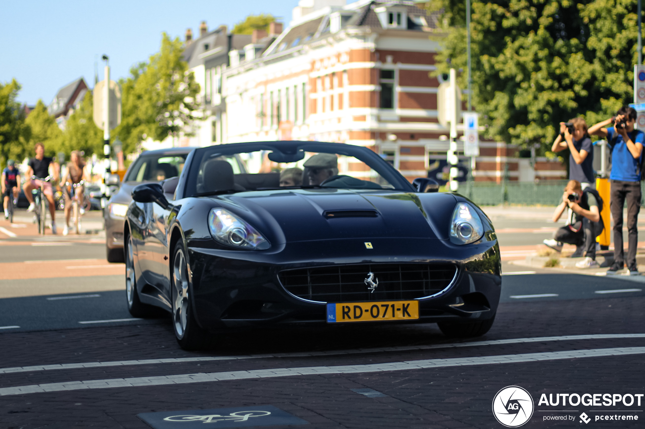 Ferrari California