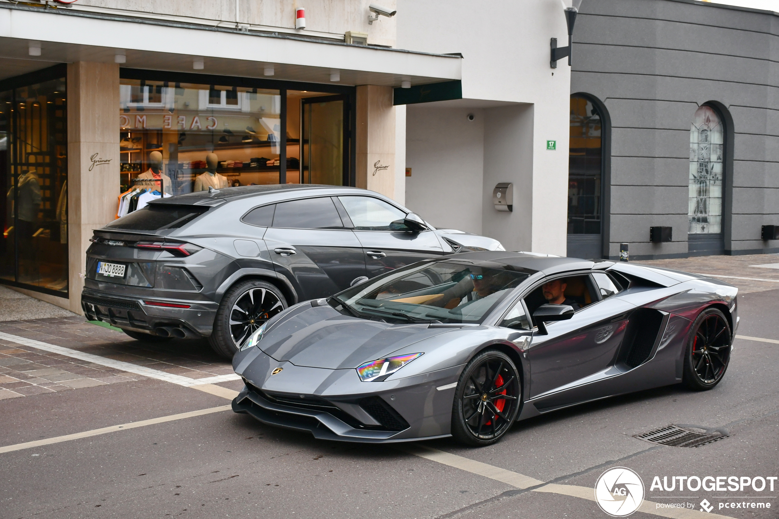 Lamborghini Aventador S LP740-4 Roadster