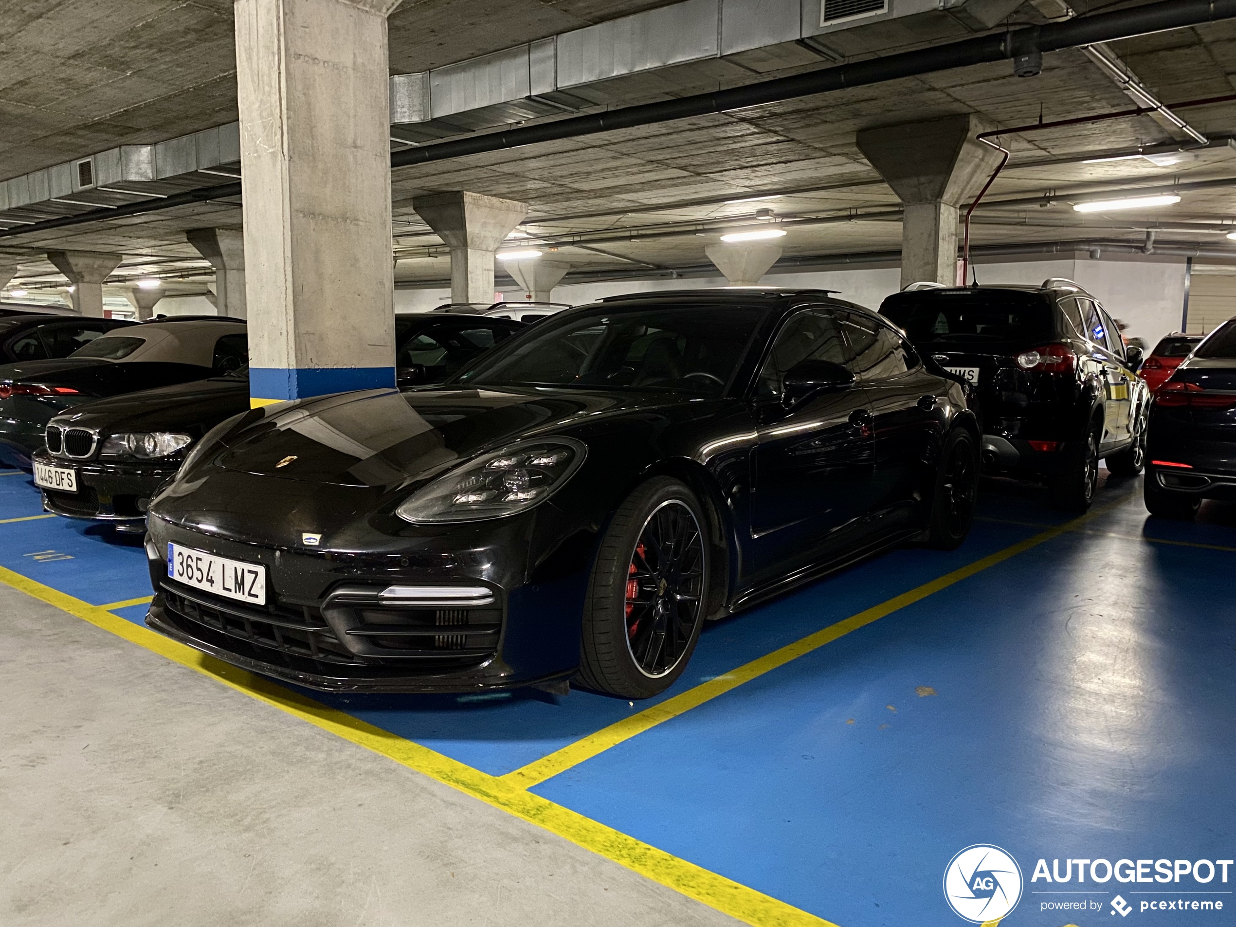 Porsche 971 Panamera Turbo