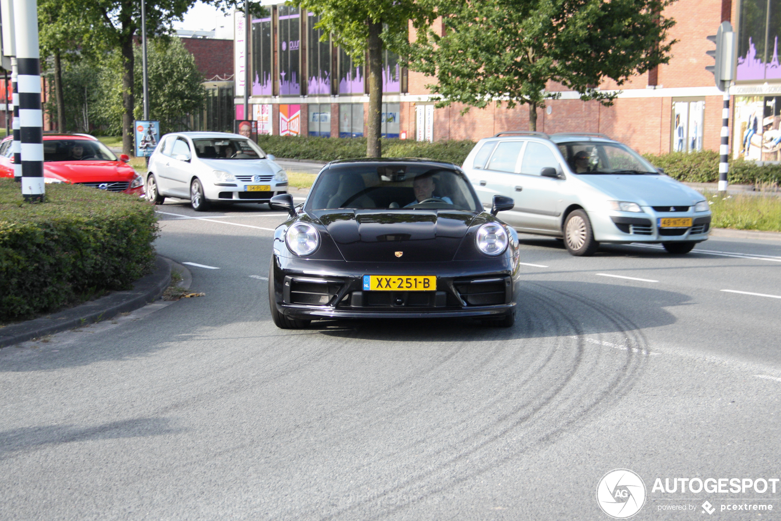 Porsche 992 Carrera 4S