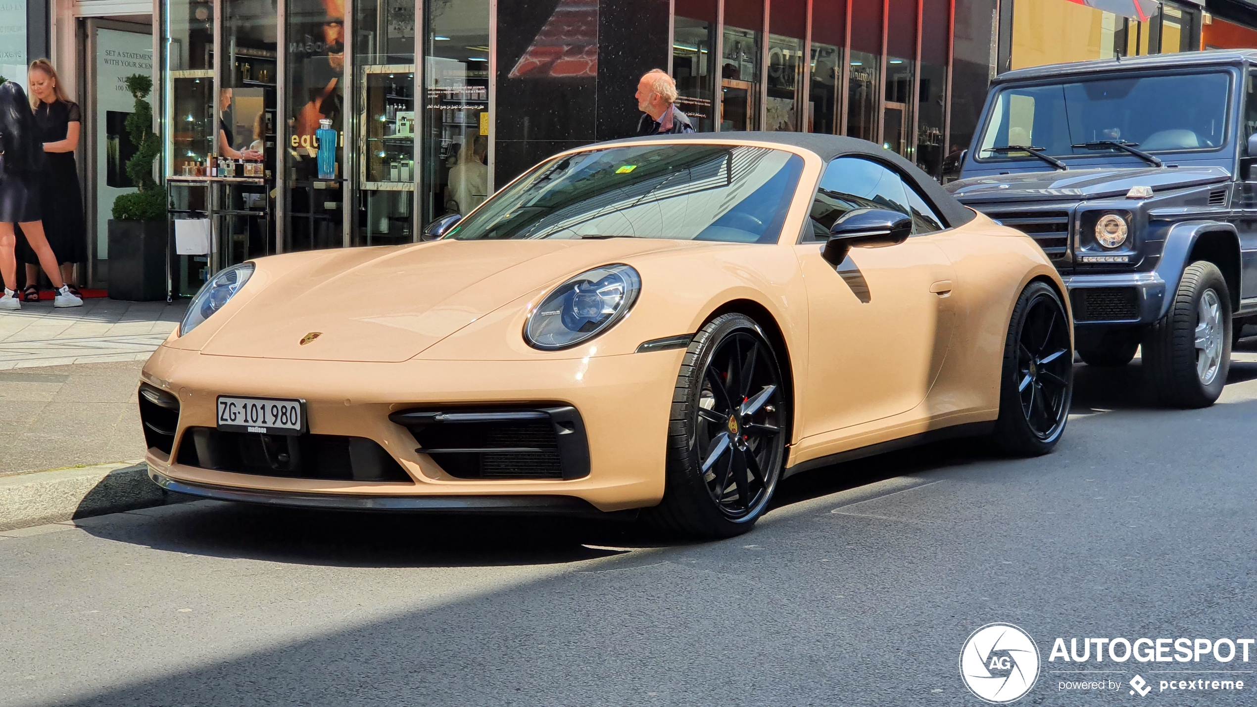 Porsche 992 Carrera 4S Cabriolet