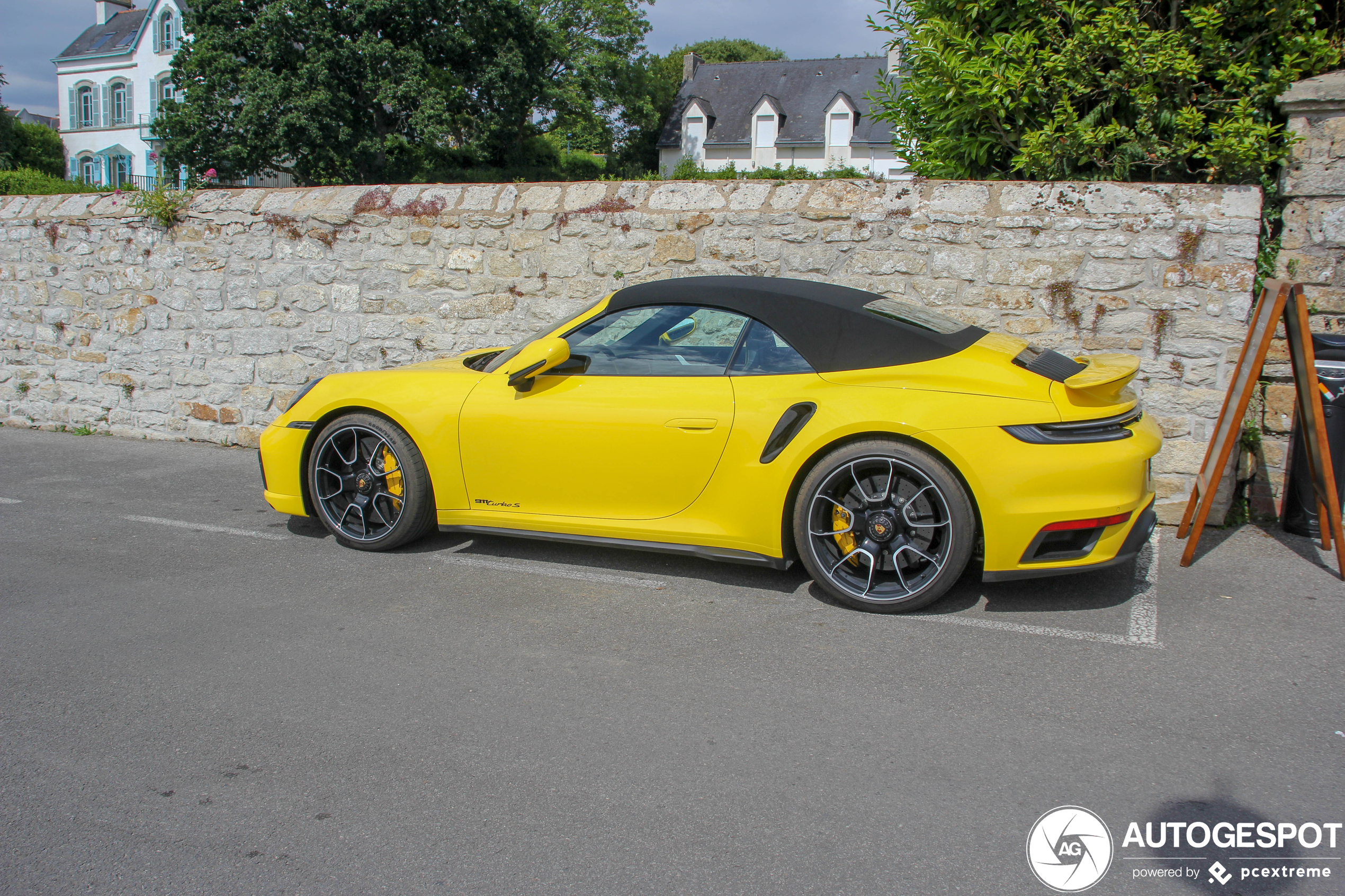 Porsche 992 Turbo S Cabriolet