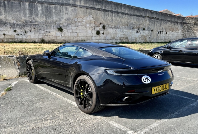 Aston Martin DB11 AMR