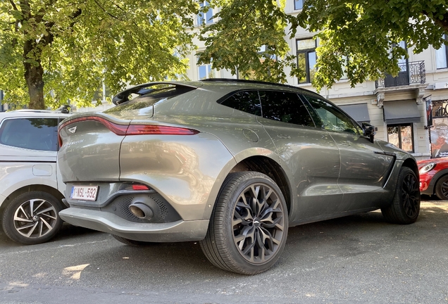 Aston Martin DBX