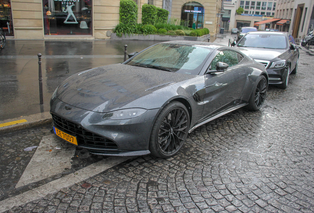 Aston Martin V8 Vantage 2018