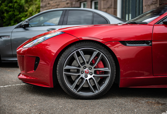 Jaguar F-TYPE R AWD Convertible