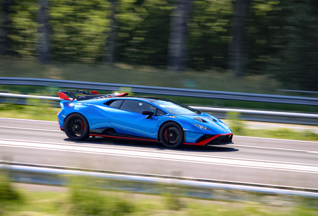 Lamborghini Huracán LP640-2 STO